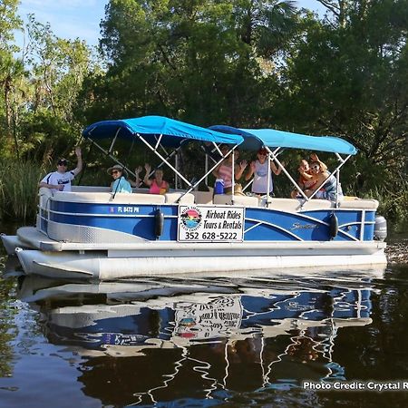 River Safaris, Stationary Class A Motorcoach, Old 霍莫萨萨 外观 照片
