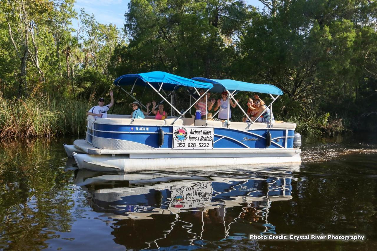 River Safaris, Stationary Class A Motorcoach, Old 霍莫萨萨 外观 照片